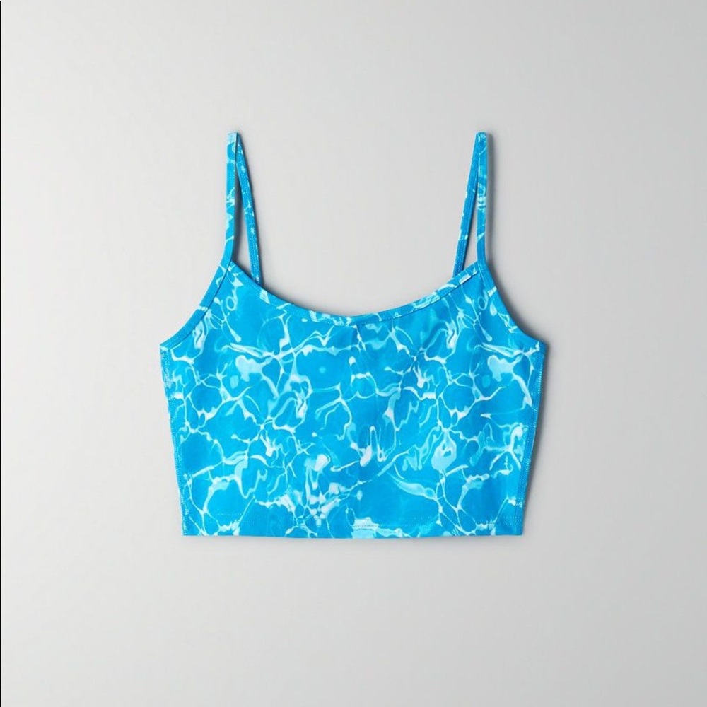 Aritzia TNA karlelis tank